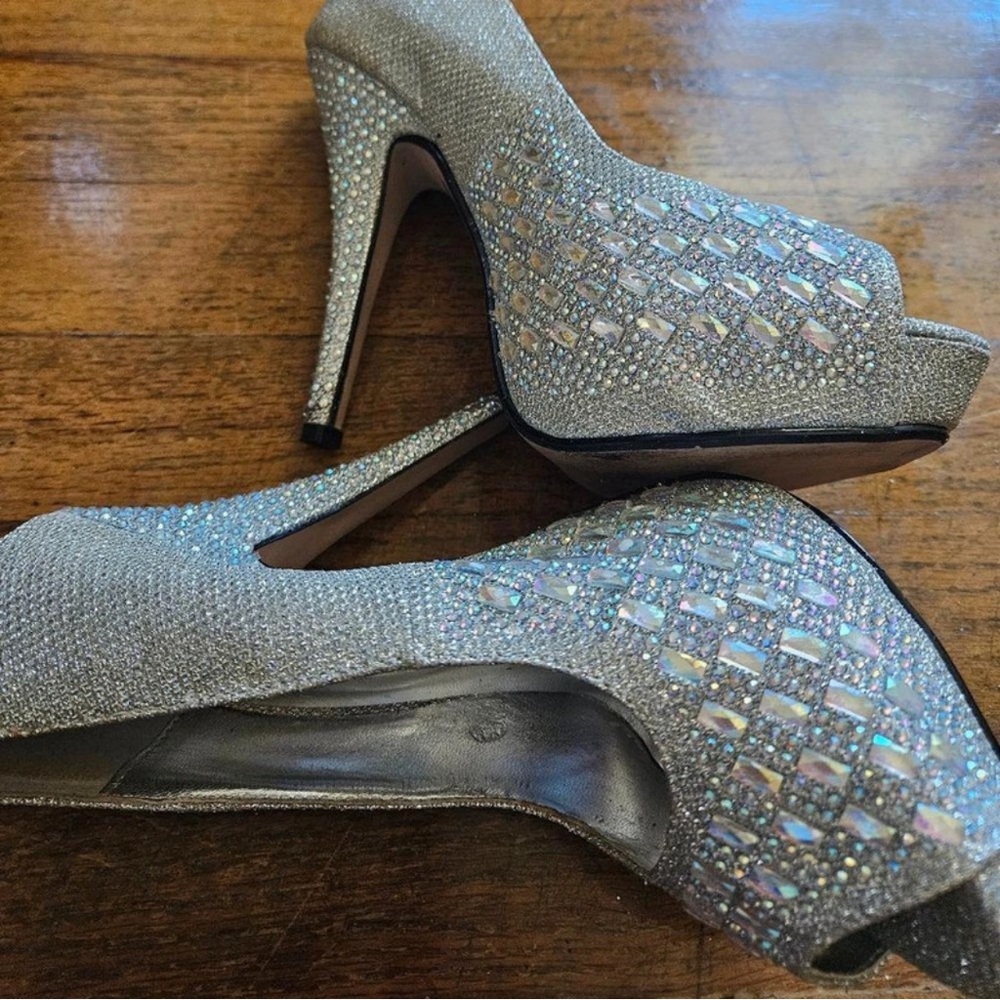 Valenti Franco Glittering Silver Heels
